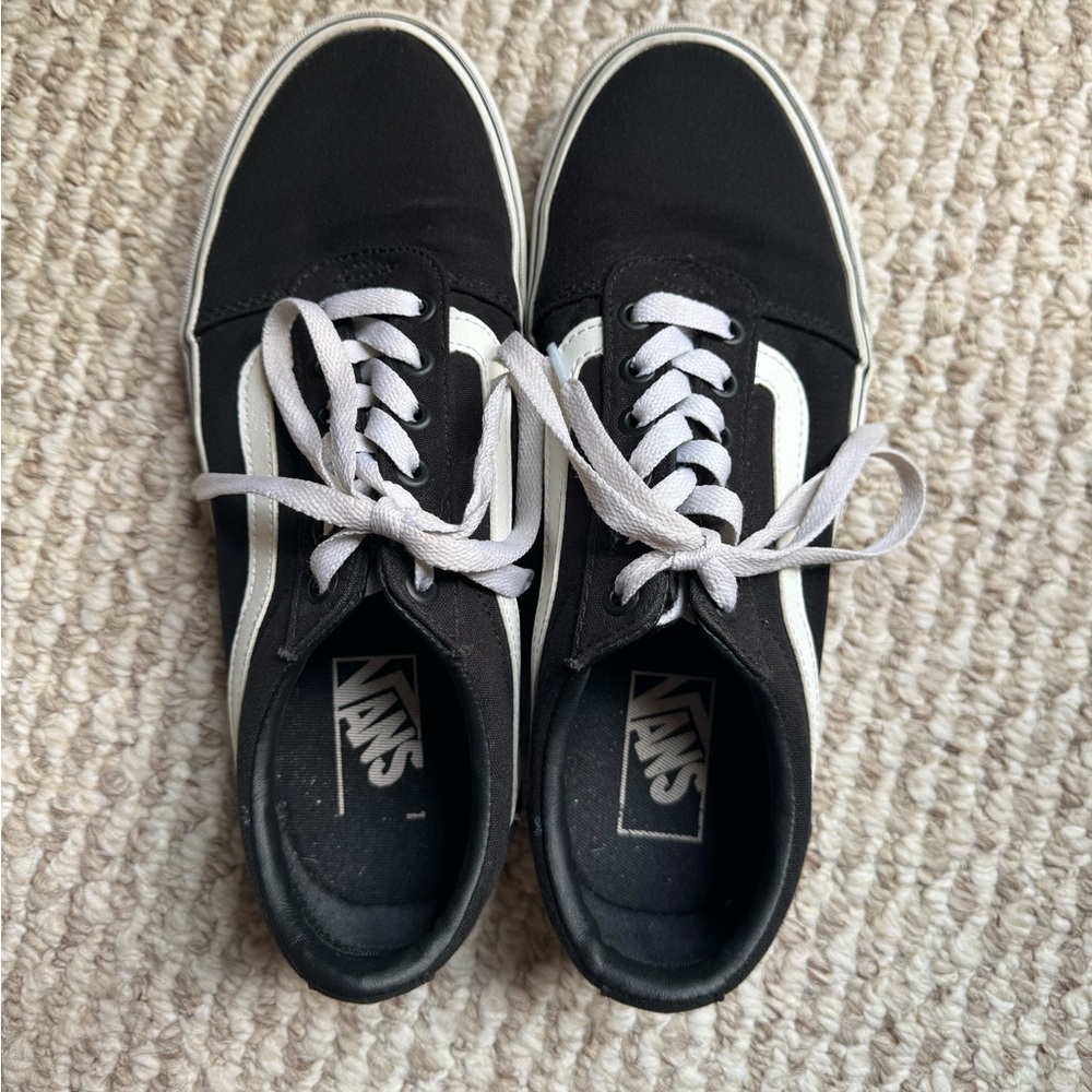 Vans | Old Skool Sneakers | 9 WMS | Black/White
